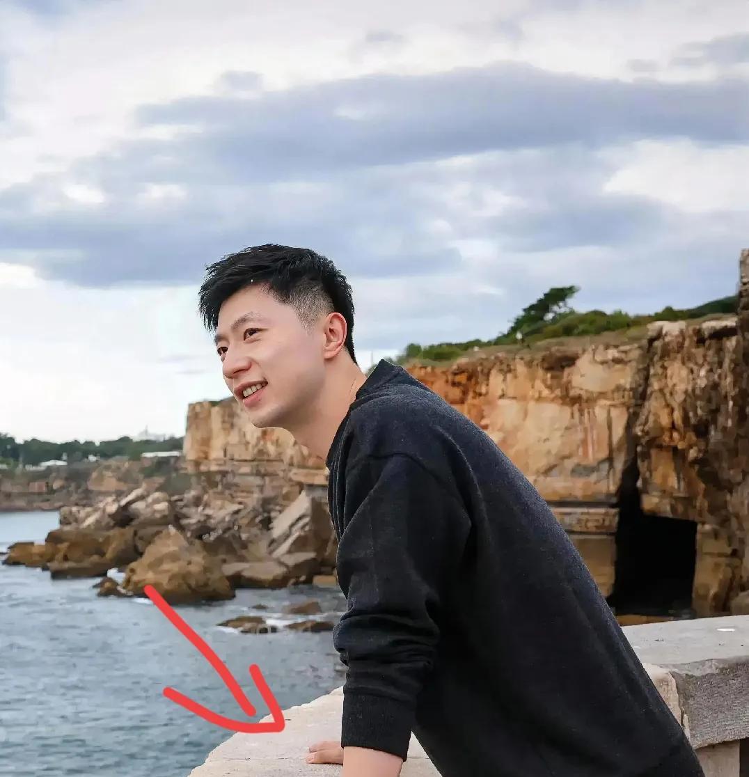 为什么马龙没大火？原因很简单，不是冠军少，也不是长相差，而是他活得太明白。马