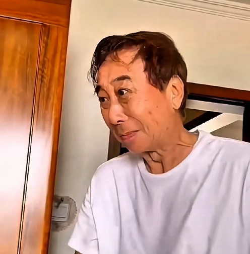 终于知道冯巩为什么没能来参加杨少华老爷子的葬礼，看完这3个原因你会明白！1