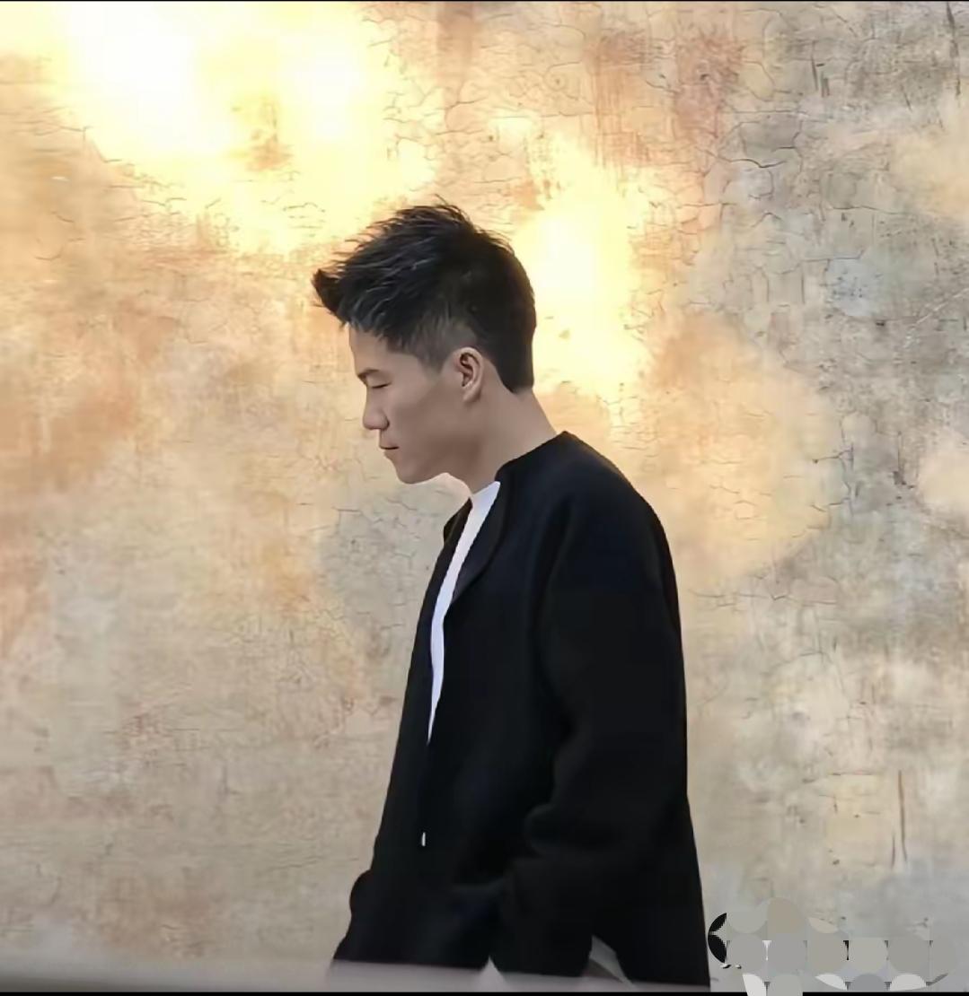 这才是顶流该有的样子！董宇辉致歉并全额垫付退款不甩锅、不逃避、不找借口，