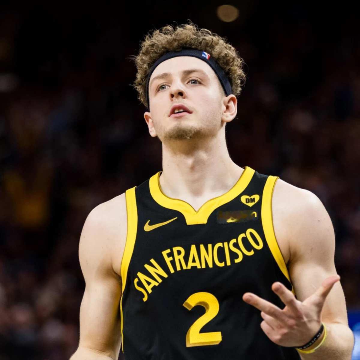 勇士终于舍得交易波杰姆斯基了？据美记EvanSidery报道，勇士现在看起来