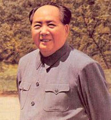 毛主席曾经评价朱元璋，说得特别有意思，他说，老朱这个人哪，“大字不识几个”。 