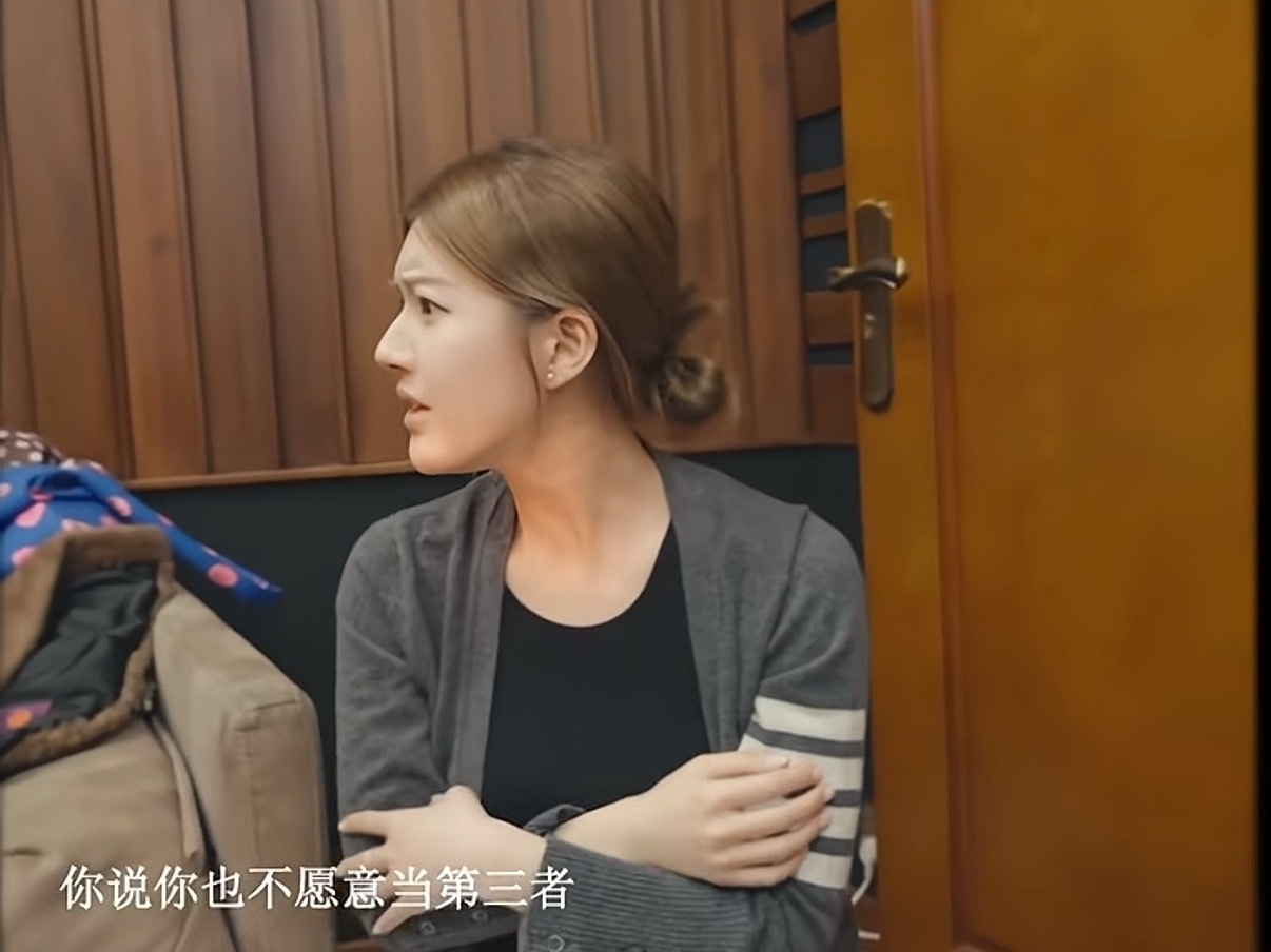 赵露思新歌叫别装了词也很神