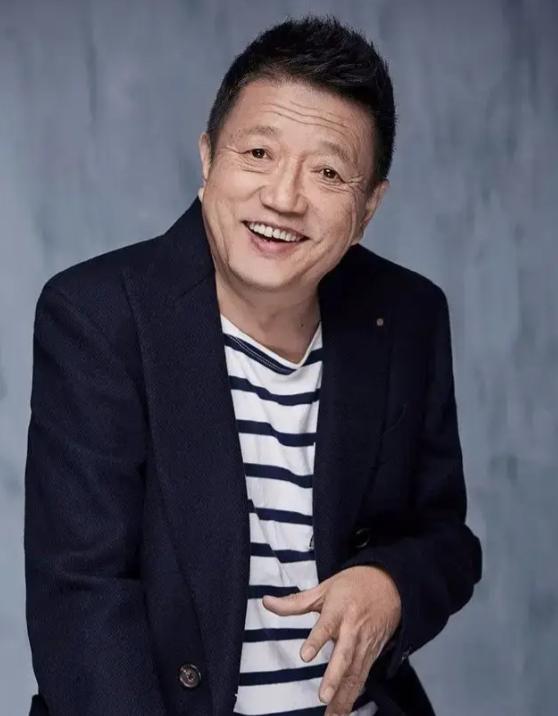 太惋惜！知名老戏骨秦焰离世，李勤勤悲痛证实曝细节：秦焰上周生病住院，病情发展很快