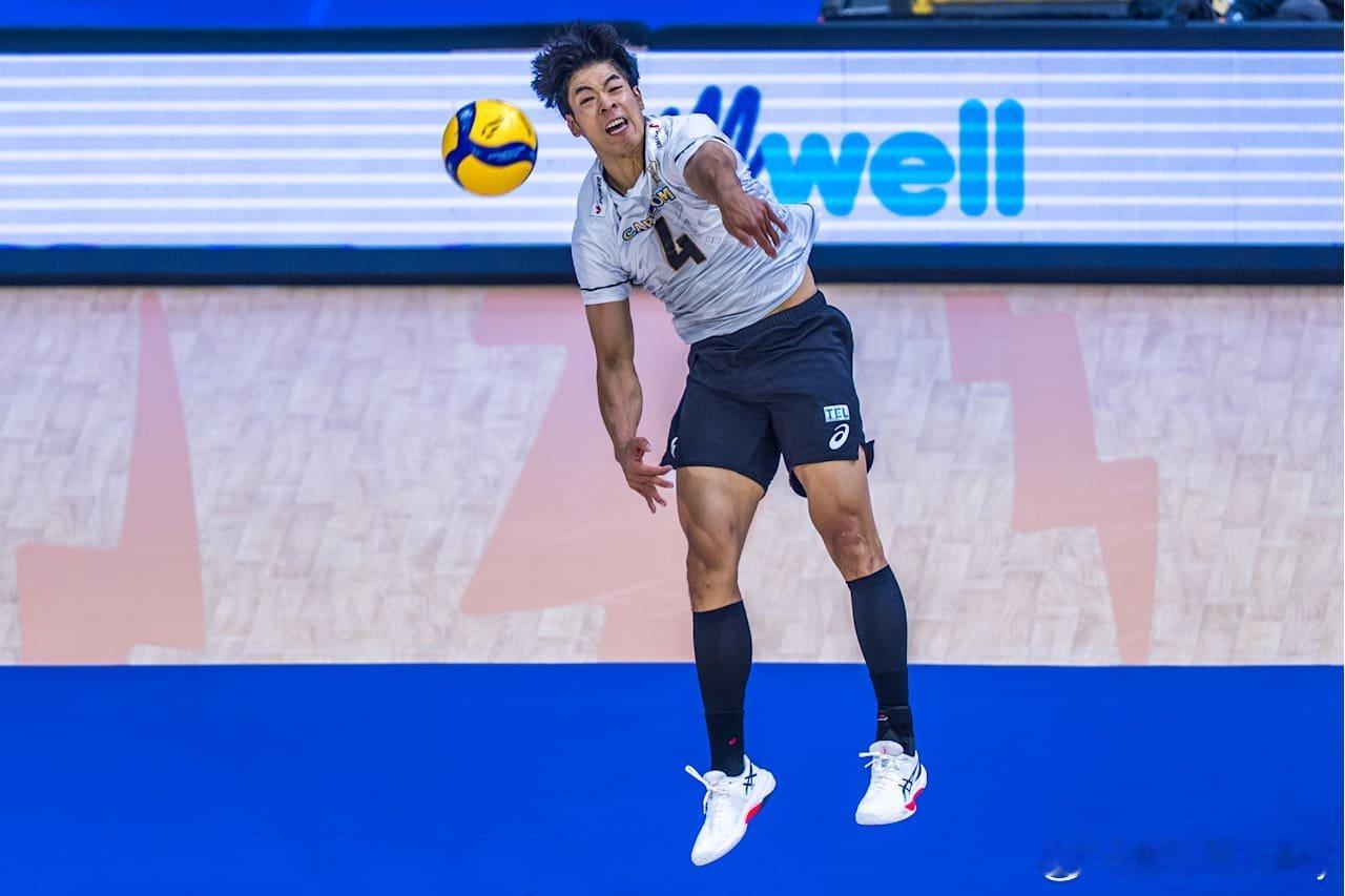日本男排0比3加拿大男排技术统计：扣球33-40，拦网2-10，发球7-3，失