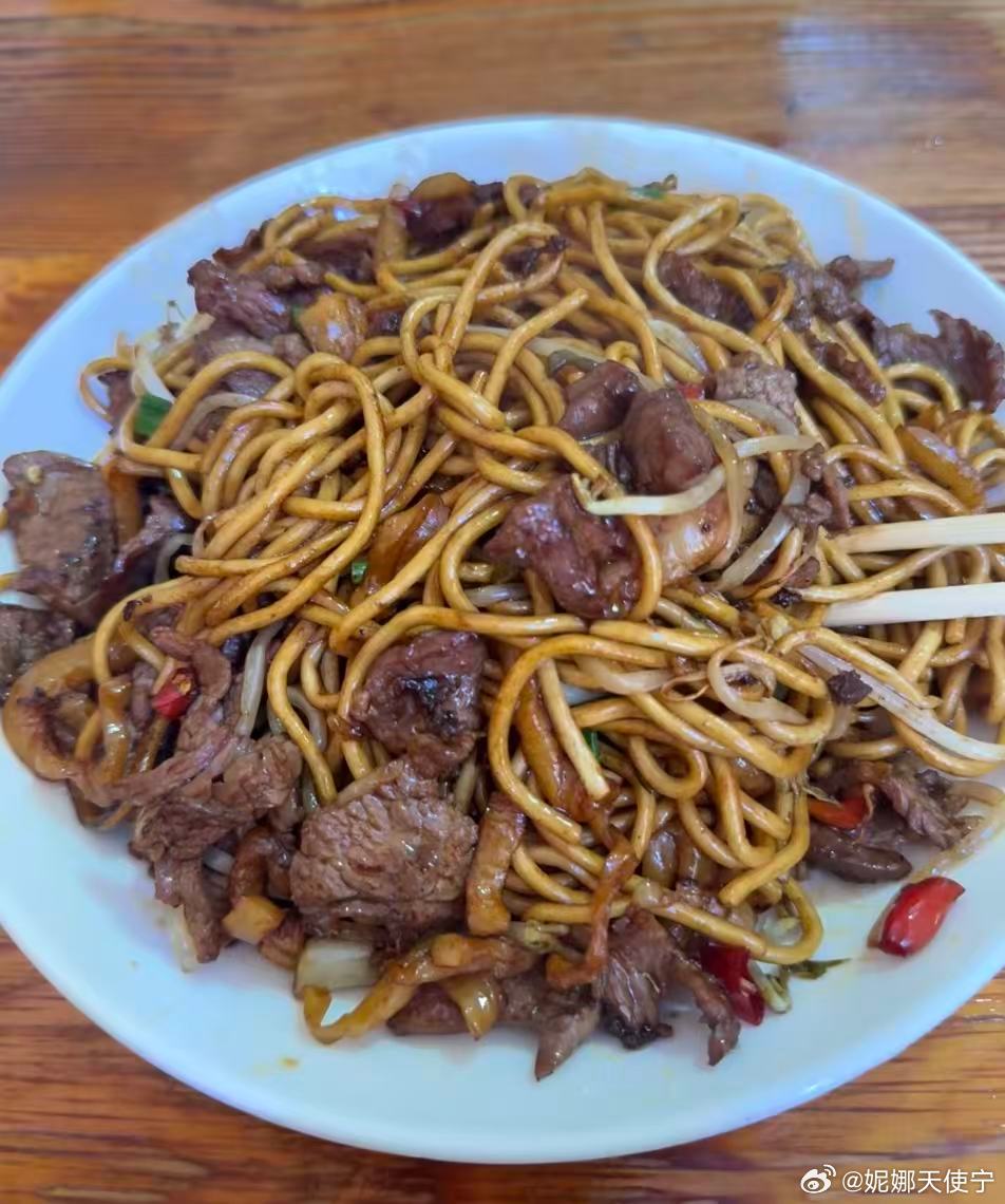 炒面……炒肉……​​​