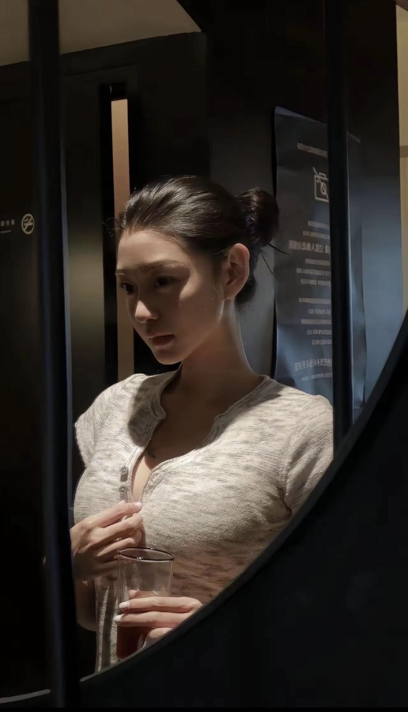 女人的颜值,真的很重要吗?颜值是女人的门面，好的颜值在工作、生活中干啥都方便.