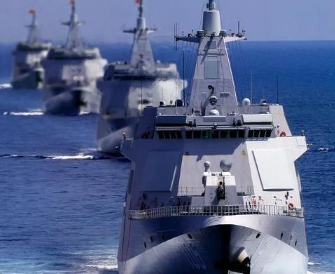 如果美国派出百架无人机围攻中国的055驱逐舰，055能扛得住吗？说句扎心的，05