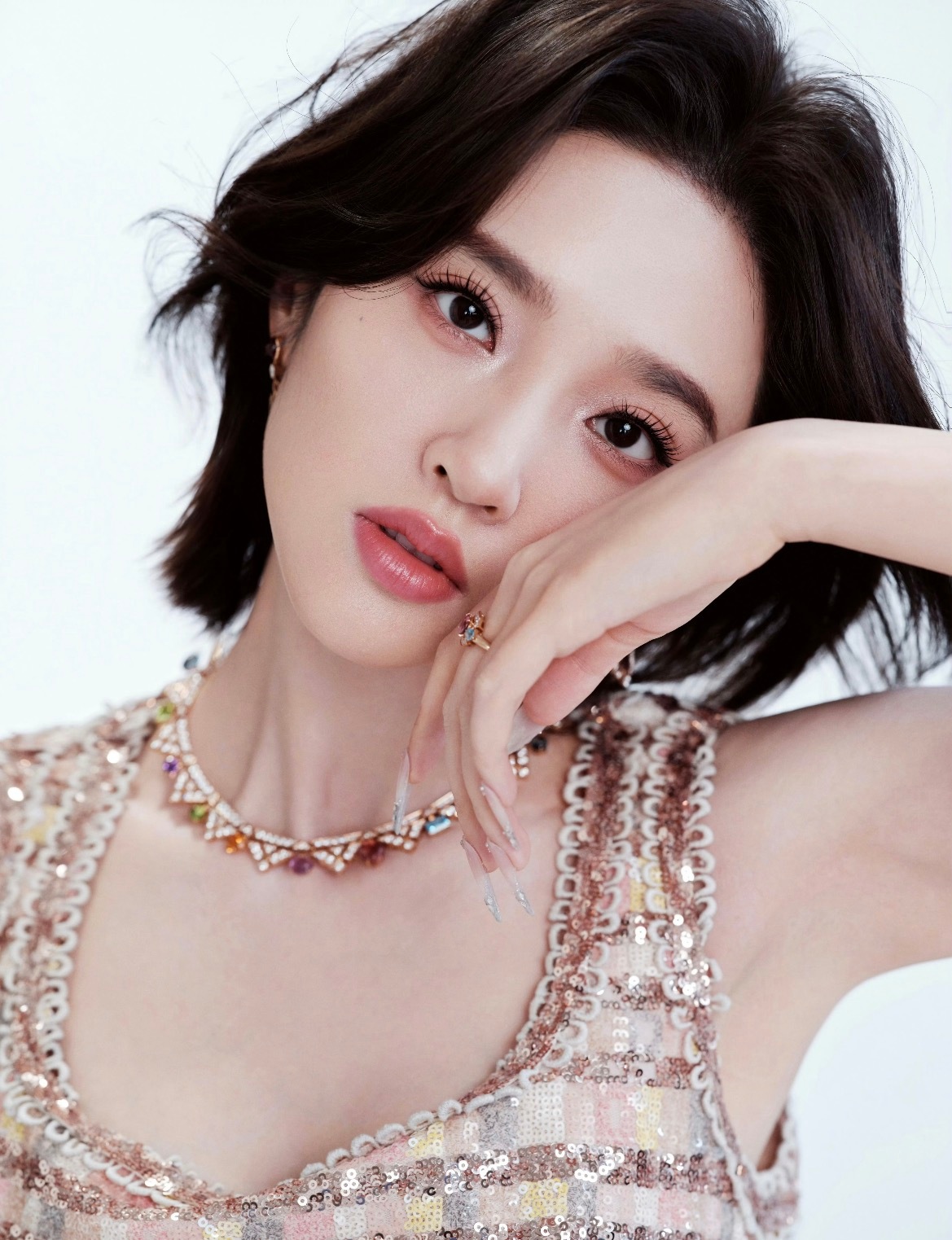 唐艺昕的舞台像我工作状态唱跳虽不完美，但努力到腿肿、高情商回应糊词，加上祺贵人滤