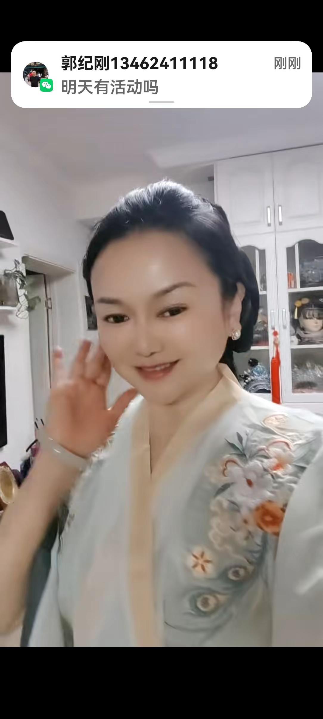 爱上国风穿搭容本宫得瑟一下今天当一回古典美人我是汉服爱好者哈哈一笑百媚生