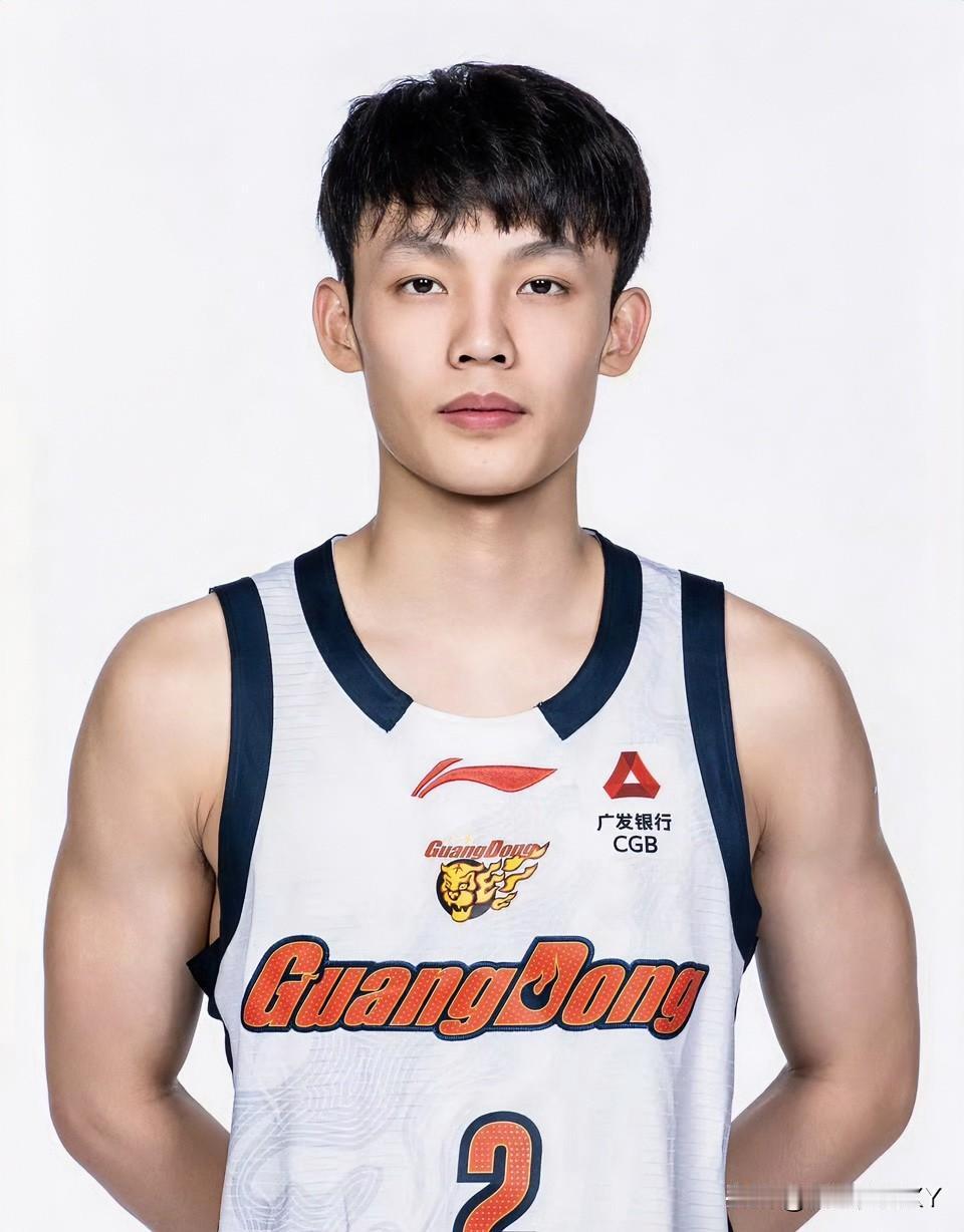 不出意外，意外还是出了，还是那句话，广东男篮有没有徐杰真的是两支球队！