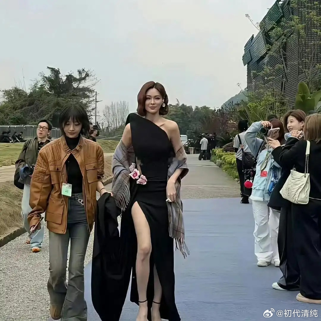 一直挺好奇杜海涛当初怎么被她吸引的