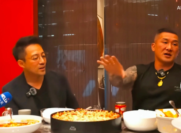 汪小菲评价馆长陈之汉：馆长有两个令我非常钦佩的地方，一个是勇气，另一个是责任感。