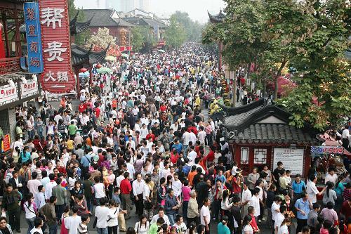 随着入境游市场的火爆，如今中国冲击全球顶级旅游第一的雄心正逐步变成现实。曾经