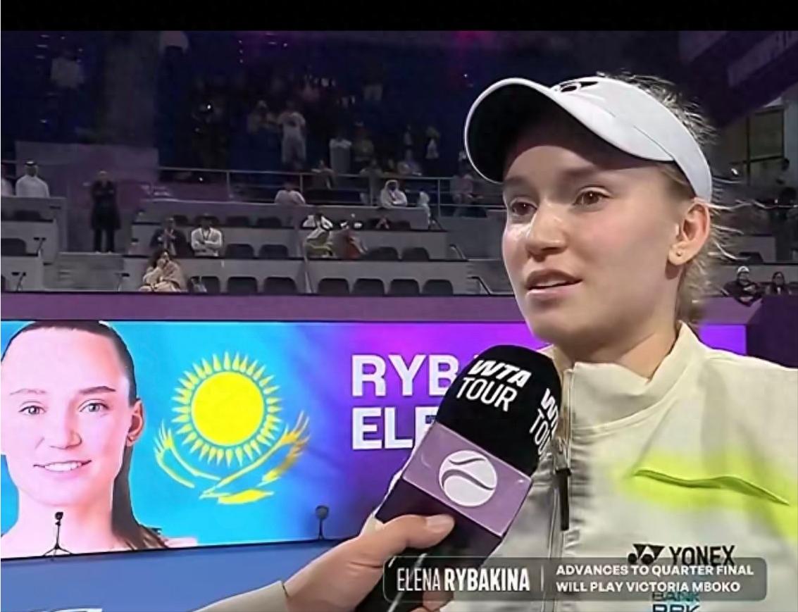 莱巴金娜性格真好，风度也佳。与郑钦文的这场苦战，明明莱巴是更出色的那一位，但