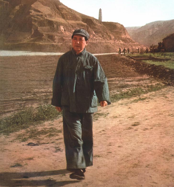 发一组延安时的老照片，纪念毛主席逝世50周年，缅怀他为中华民族的民族独立和人民解