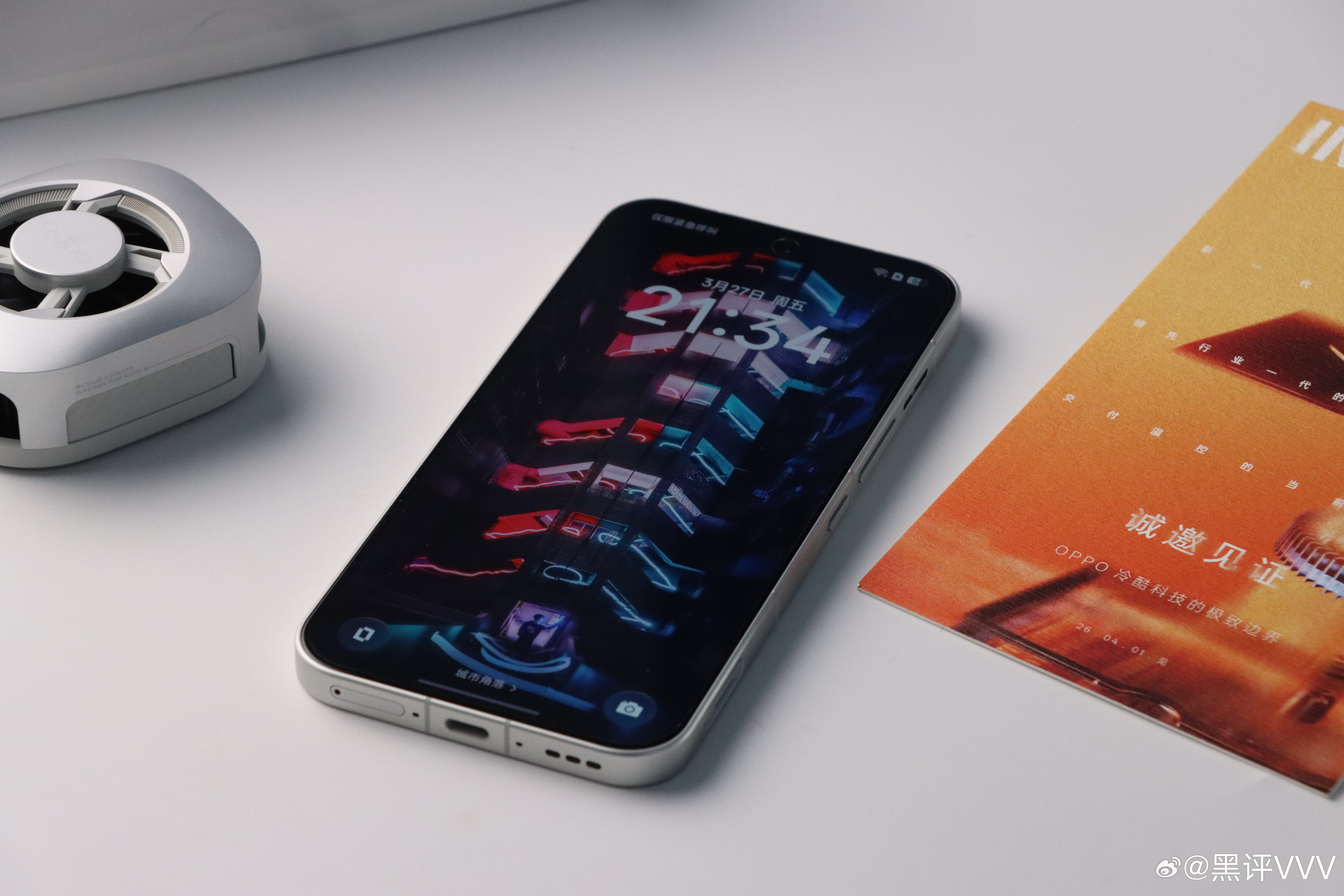 OPPOK15Pro+图赏初上手的时候还是被它的整机颜值给震撼到机能风文理以