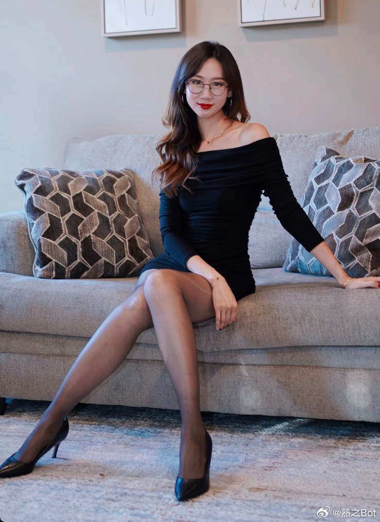黑丝眼镜小阿姨​​​