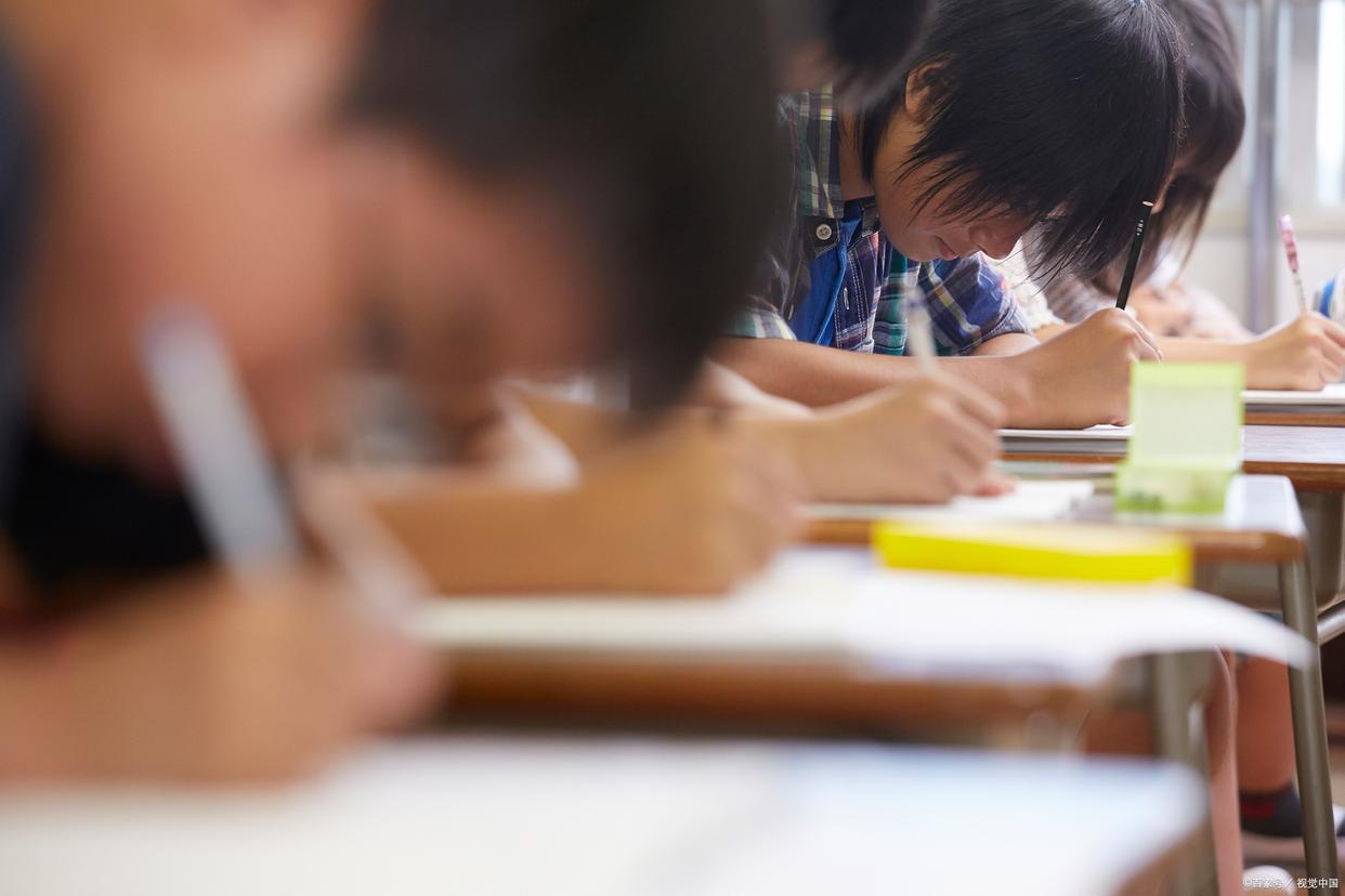 教育部刚发文要给中小学生“考试瘦身”，评论区炸了！家长担心：不考试怎么查漏补缺？