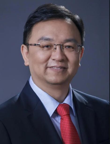 比亚迪总裁王传福说，他高中时回家要生活费时，他嫂子张秀菊，翻箱倒柜，兜里就几毛钱