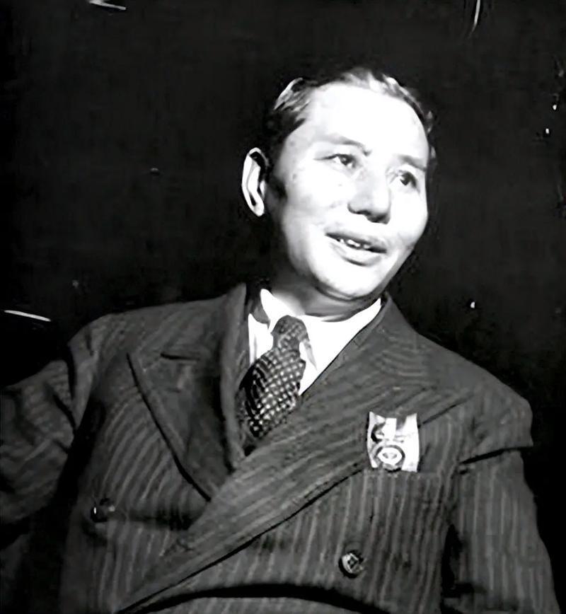 1949年12月12日，卢汉决定释放被软禁的张群，特务头子裴存闻讯跑到卢公馆来，