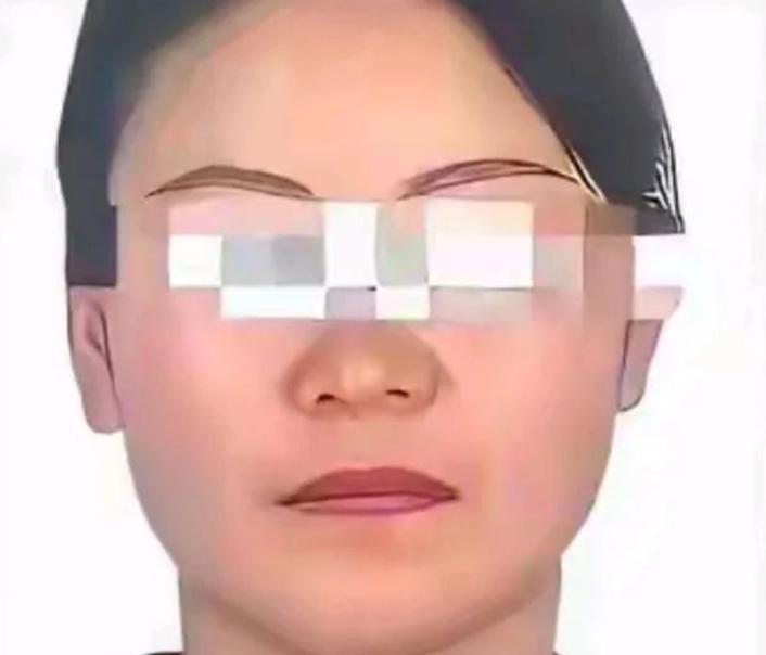 湖南，一已婚女子，身材保持的很好，四年内居然同时和20个男人周旋，甚至是每次