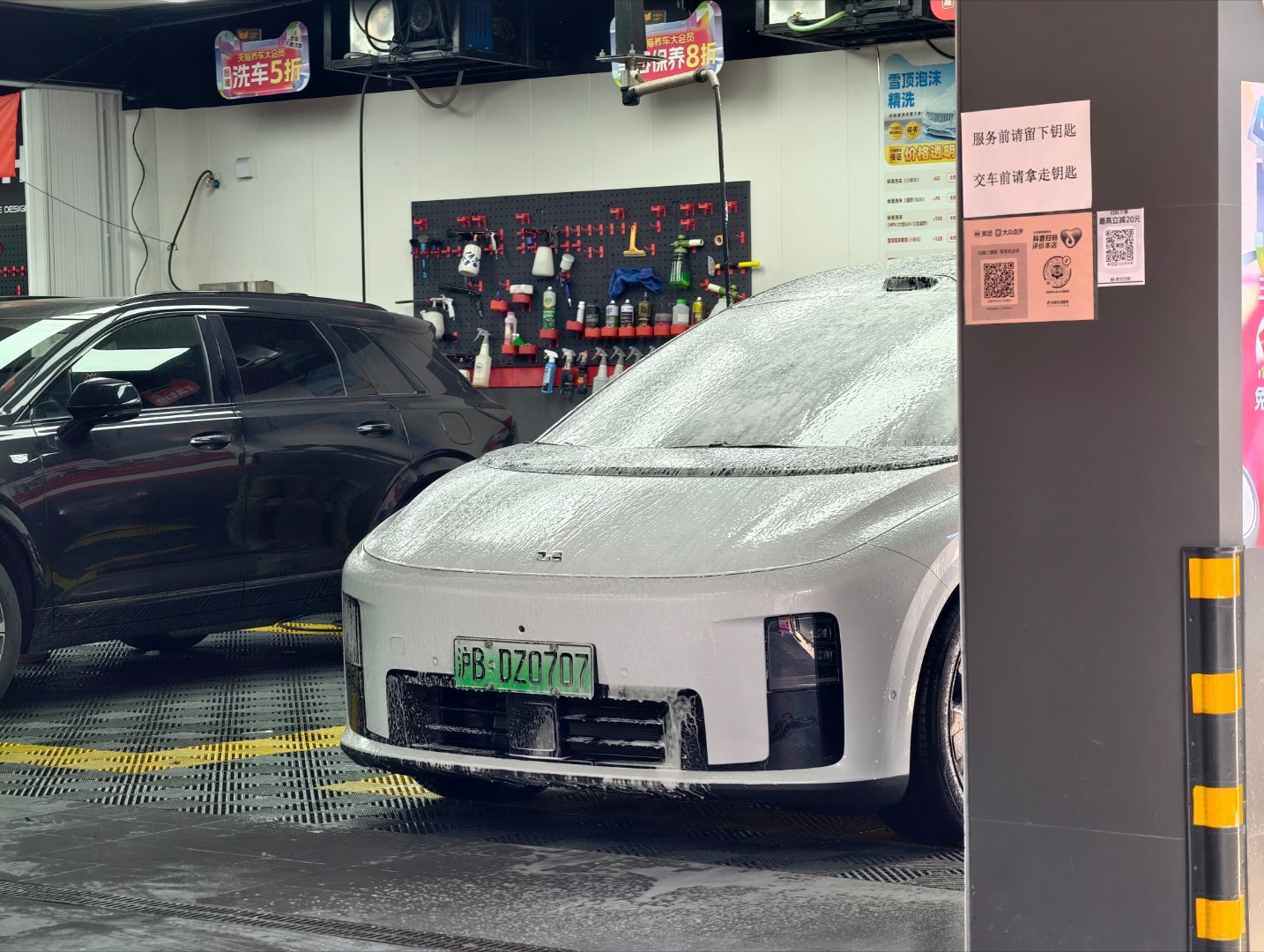 刚来天猫洗车，居然想按MPV收费！我说你要不要上懂车帝看看，我这是SUV！