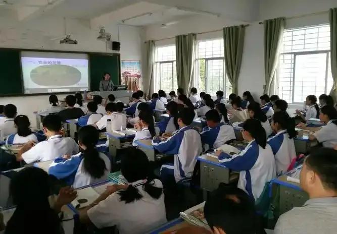小学最该死抓的4件事，初中直接躺赢！过来人真心话：小学别瞎卷，抓准这4件事，初中