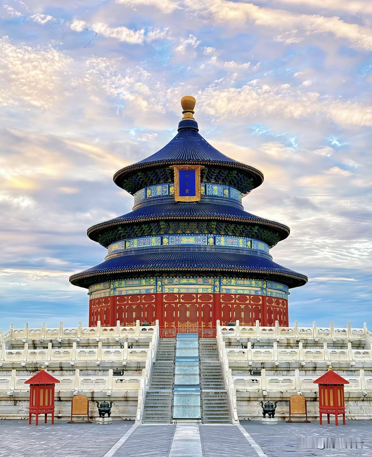 告诫现在的年轻人:1、千万不要替人担保，不要问为什么，王健林就是例子。2、千