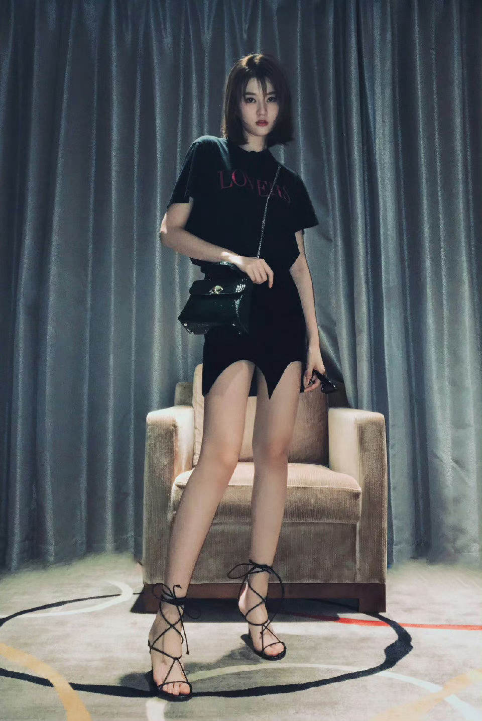 沙发战神乔欣有点探花的感觉是怎么回事？​​​