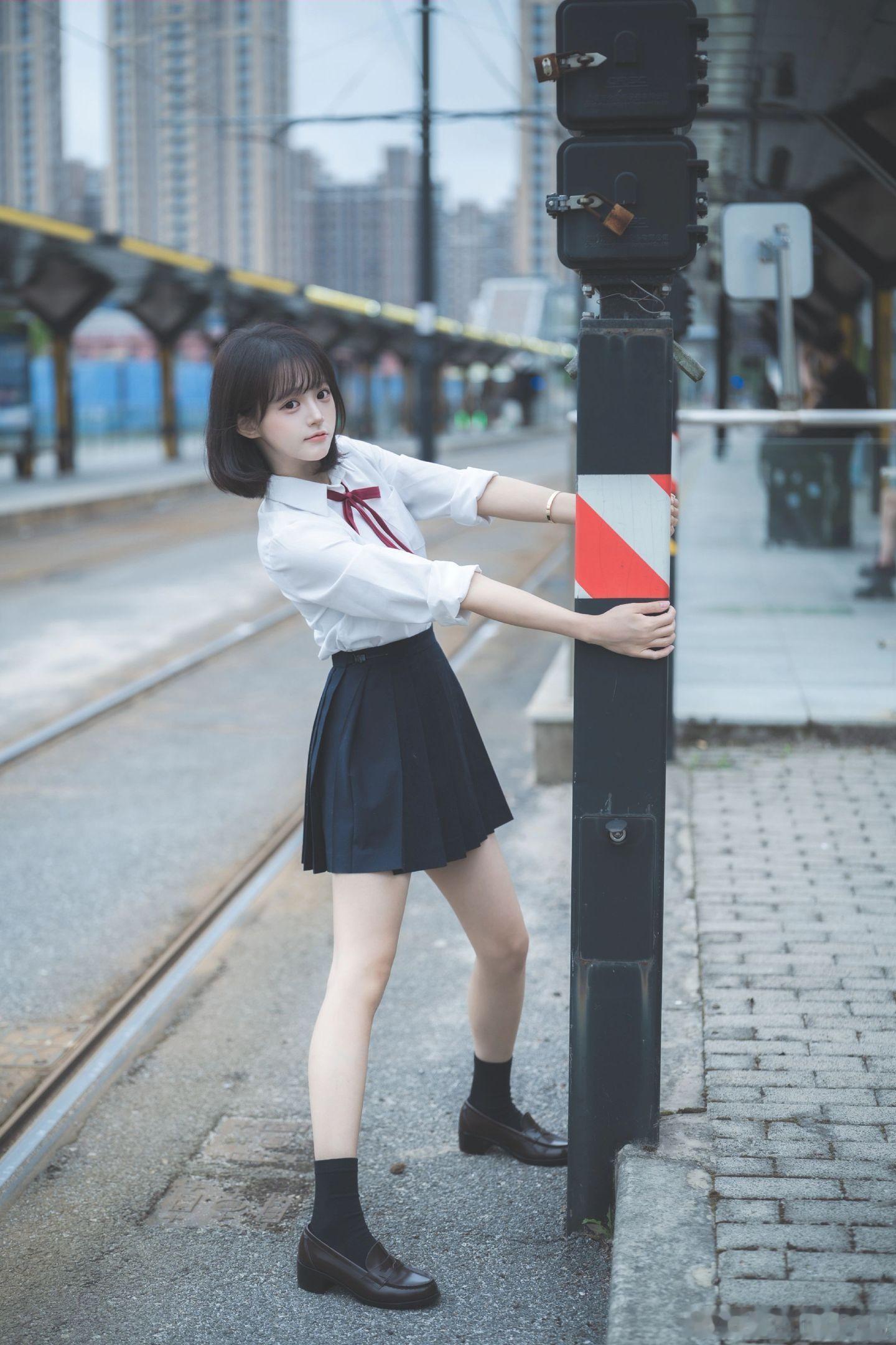 jk私影jk，可爱加分美女