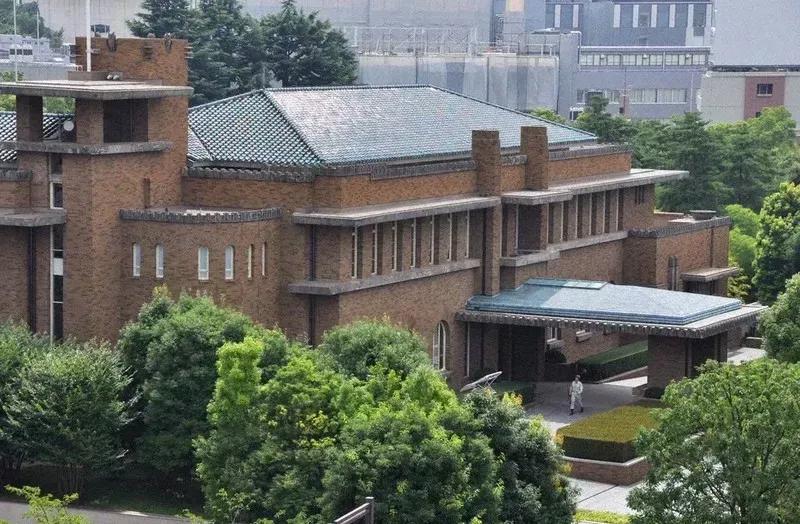 高市早苗宣布将搬进首相公邸，这里曾发生过数起重大命案，日本坊间传说：首相搬进公邸