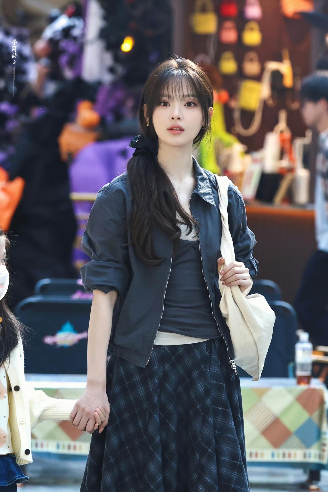 谁会拒绝杨超越这种淡淡的原生感少女妆容！