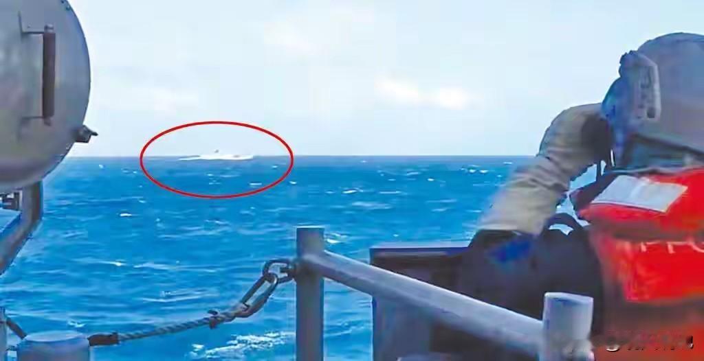 你来抓我啊！可见“台独”分子有多猖狂，竟叫嚣大陆就只会演习，在自家地里“放烟火”