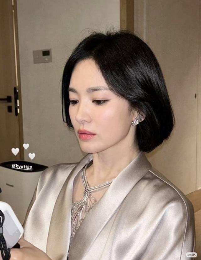 宋慧乔，真的是脸蛋天才！她的美是骨相与皮相完美结合的顶级范本！从《蓝色生死恋