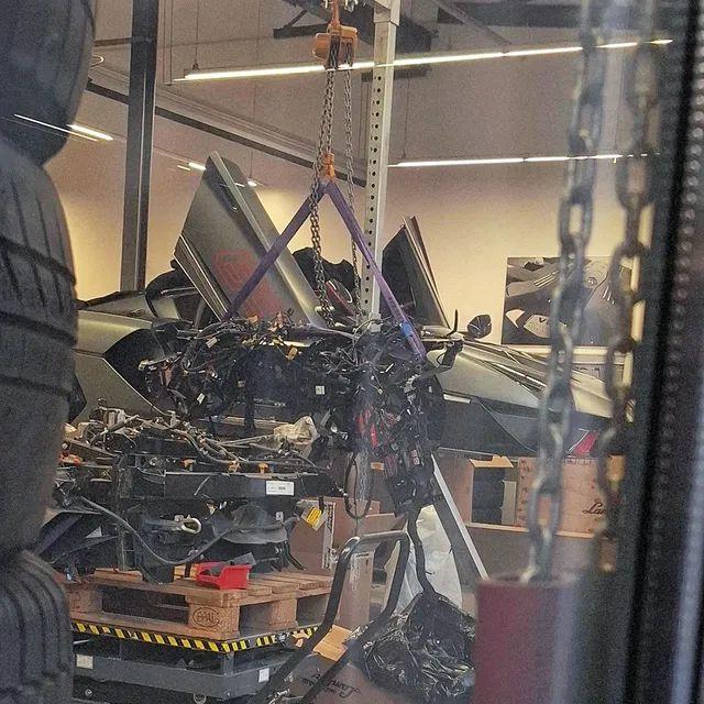 时隔六年，曾经兰博基尼顶级VIP付总的One of Lamborghi...