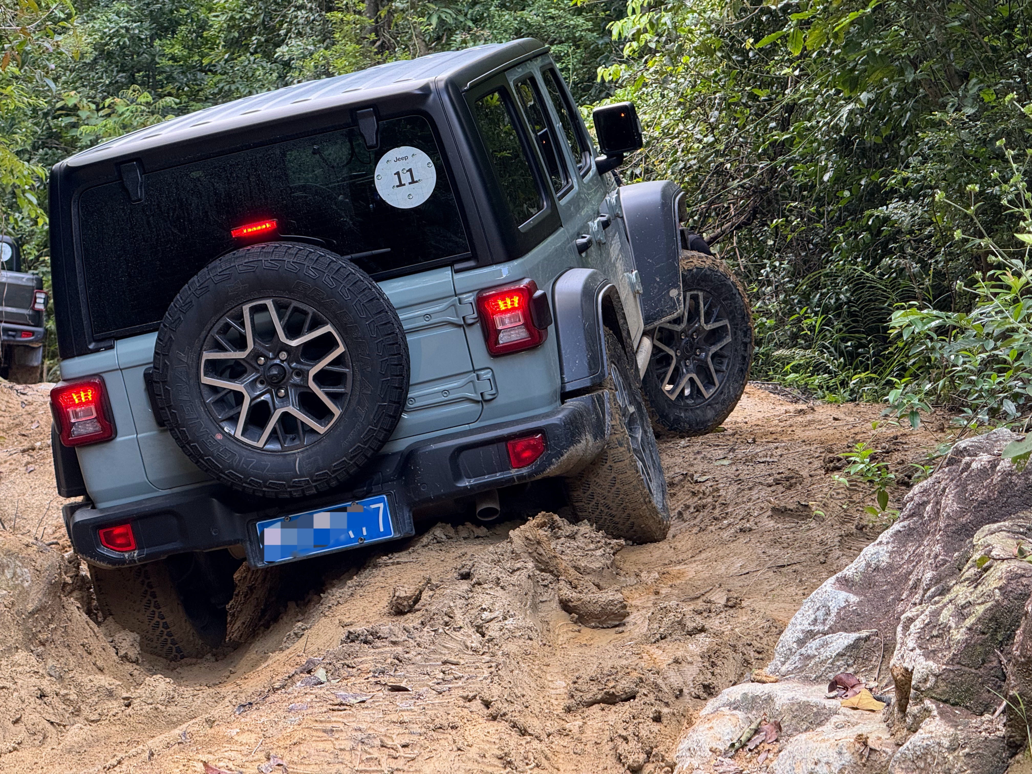 作为Jeep车主，兴奋的点我发现永远不在城市里[笑着哭]​​​