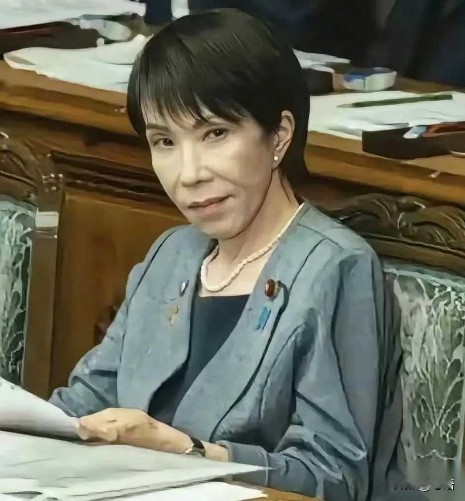高市早苗要让幼童上战场，疯魔程度不输慈禧，爷爷被曝是侵华日军高市早苗的一系