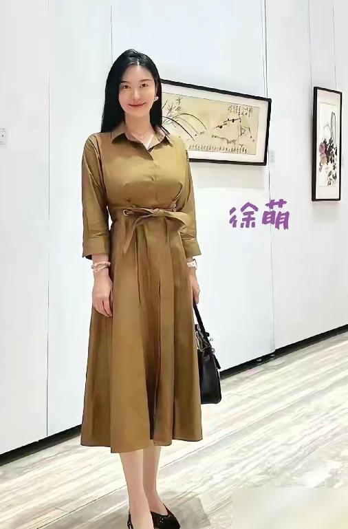 范曾的第四任妻子徐萌不简单，骨子里透着过人的精明。大概情况就是：这位八十多岁