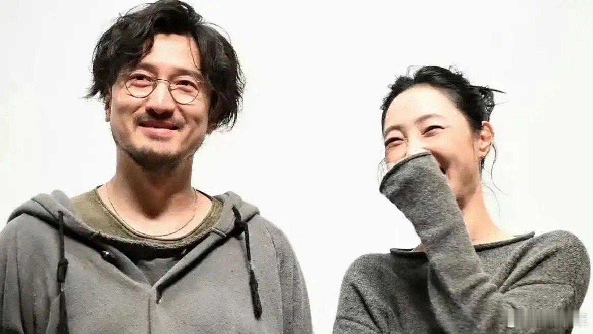 白百何意有所指的在发文，看网友解释是京圈和沪圈从电视剧打到电影，其实运作奖项很正