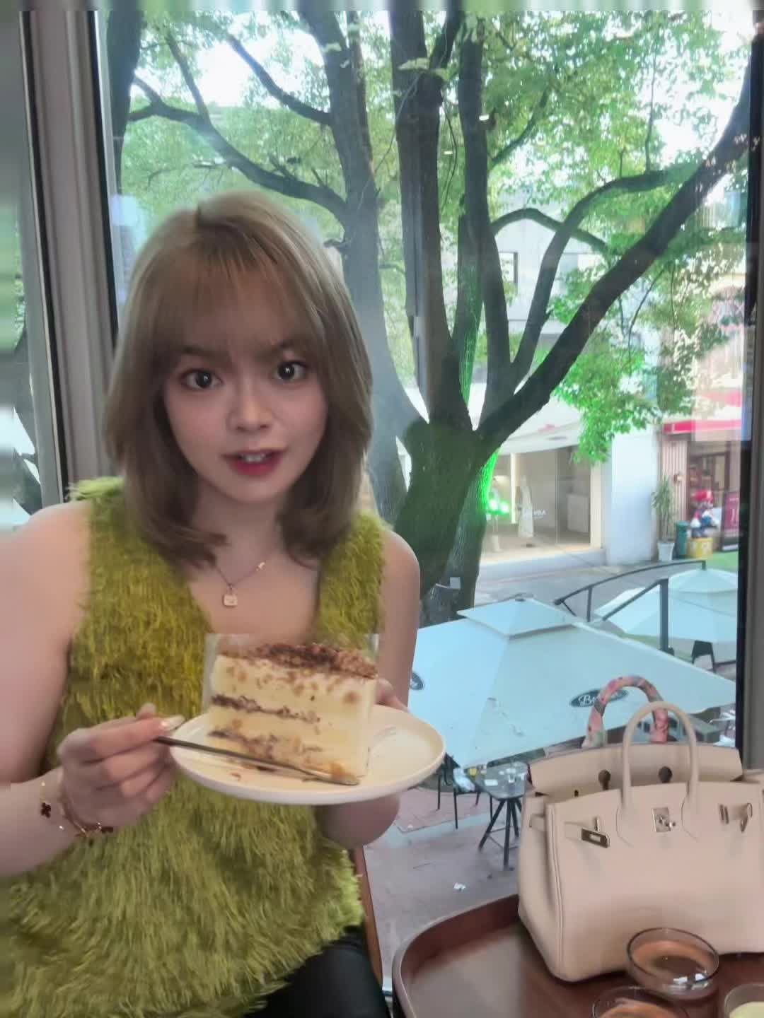 最好的生活状态就是忙时有序，闲时有趣，小勺两杯给忙碌的生活适当的放松...
