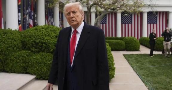 特朗普曾公开承认，与中国打交道太难了，因为到最后让步的一定是美国！特朗普上台