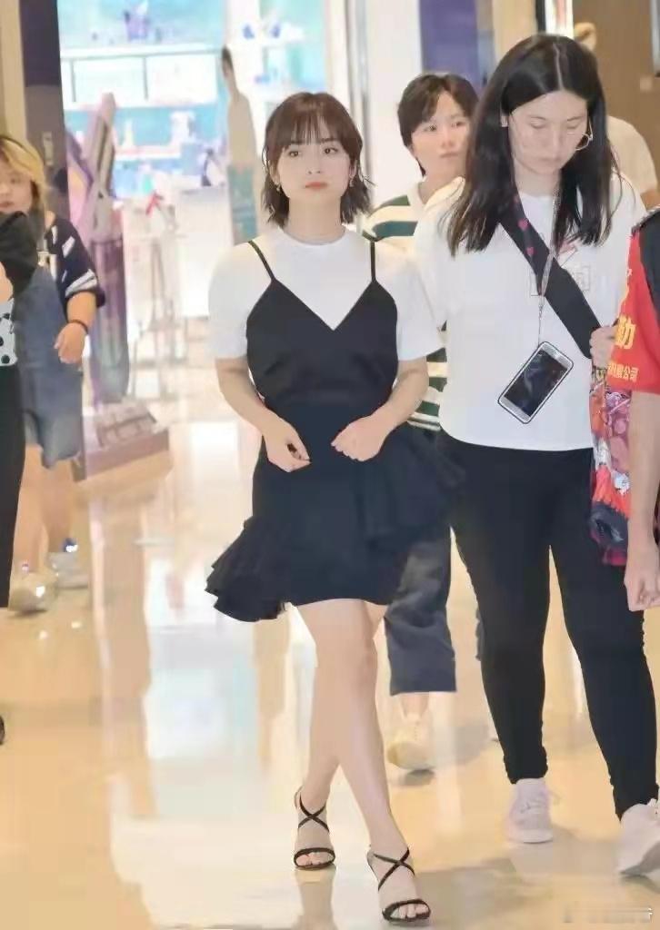 沈月身高有160cm吗？​​​