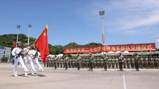 要是台湾统一了，大陆会派多少部队过去？香港750万人口，驻军6000人，算下来每