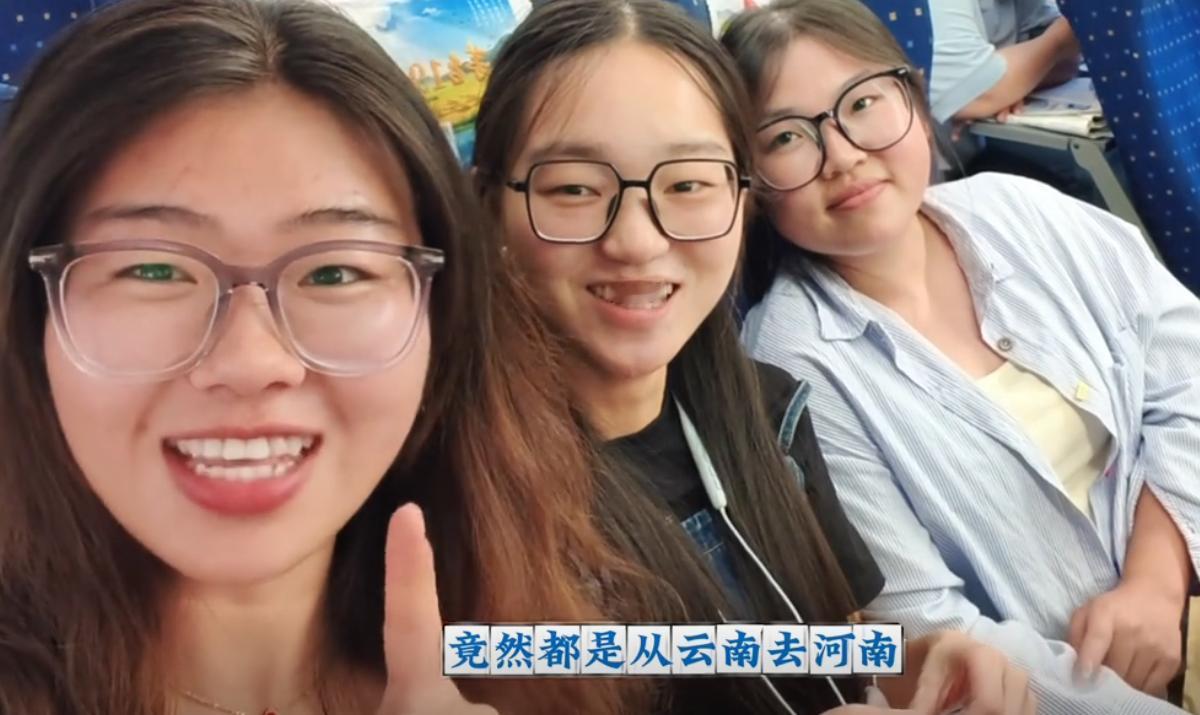 解释不清了！云南，女子坐高铁参加朋友婚礼，没想到，邻座2个女生也去河南，