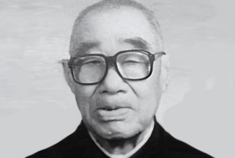 1949年，西宁解放那天，一个放牛奴瘸着腿冲进解放军驻地：我是失踪12年的红军副