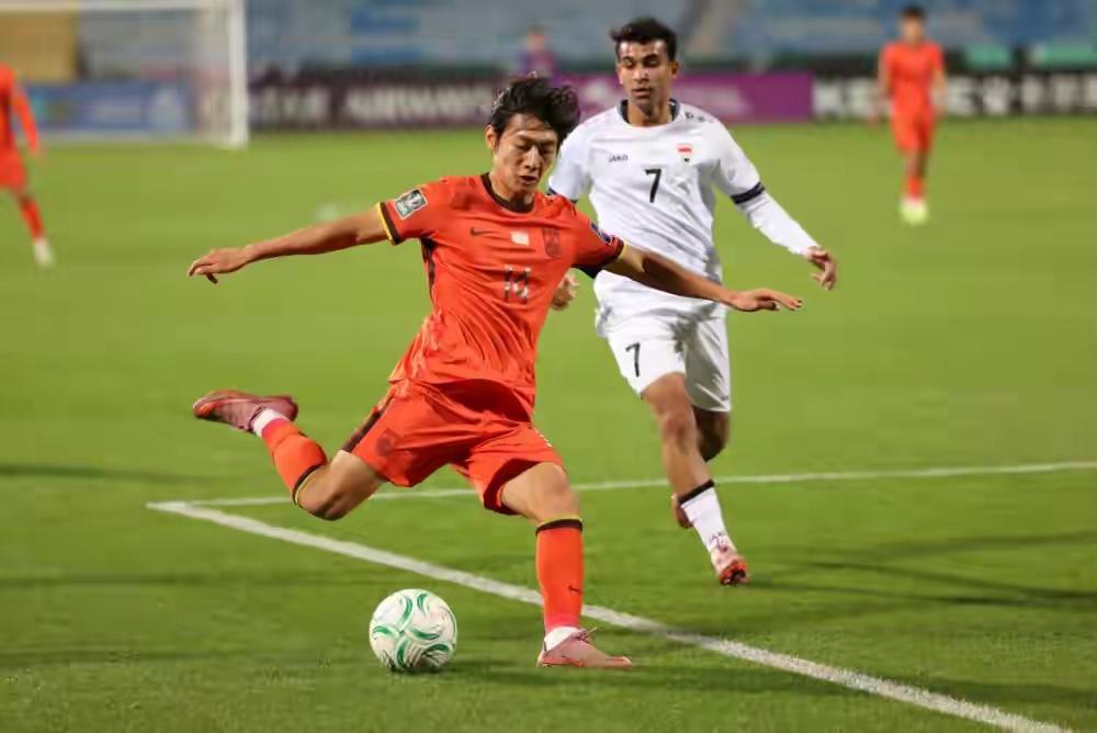 今天评论最多的一个是狂赞李昊，另一个就是怒喷杨皓宇，还在为他下一场累黄停赛喝彩呢