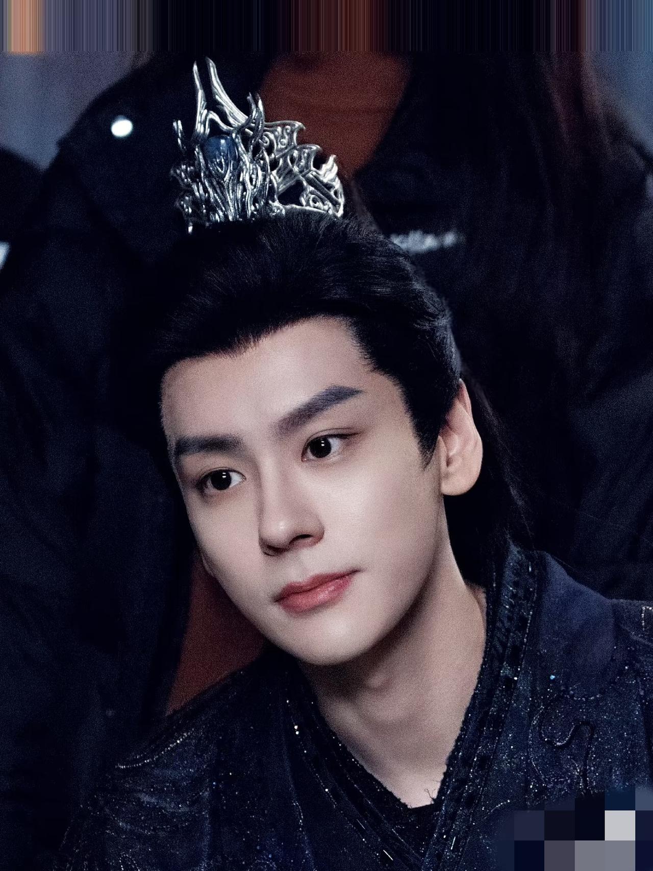 魏哲鸣藏太深了！《白日提灯》晏柯的演技，直接杀疯了！晏柯变了！从前那个对