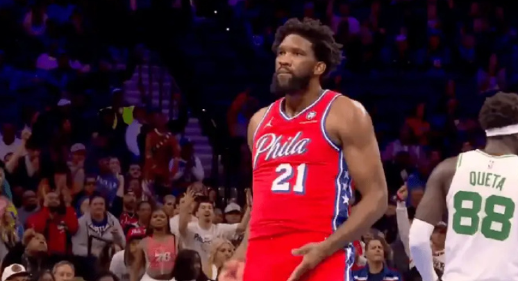 恩比德被罚5万反讽裁判：阻挡手势更猥亵