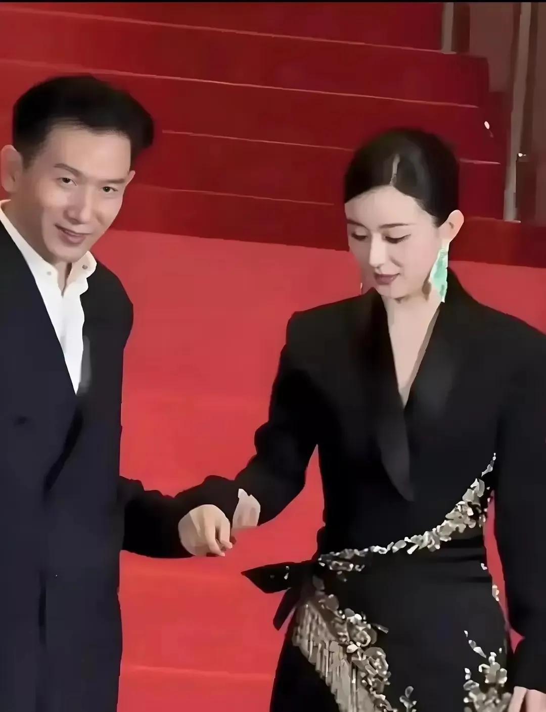 　　赵丽颖的绯闻男友赵德胤，不查不知道，一查吓一跳　　赵丽颖凭借着非常经典的电
