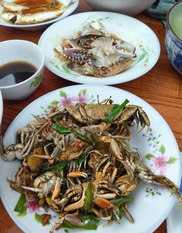 不说浙江了，就说宁波美食吧。这螃蟹，谁爱吃？